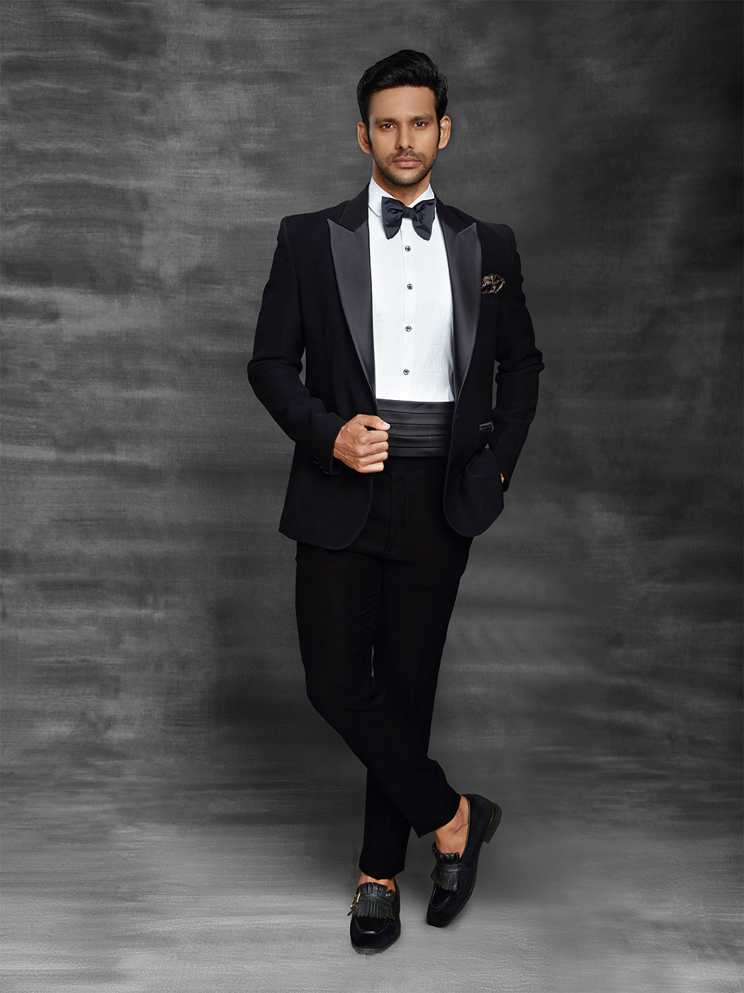 Classic black suit with waist belt. – Rechannel Fashions