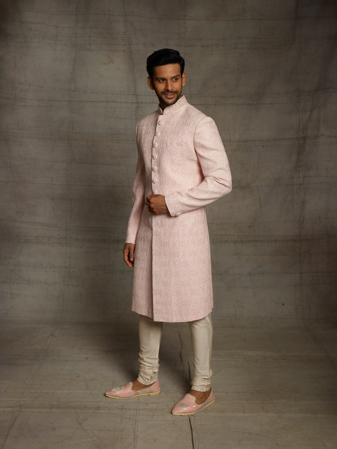 Lakhnavi sherwani in pink.