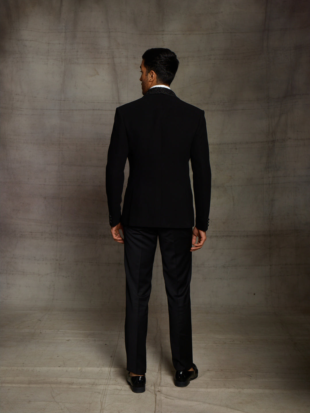 Black tuxedo in jacquard fabric